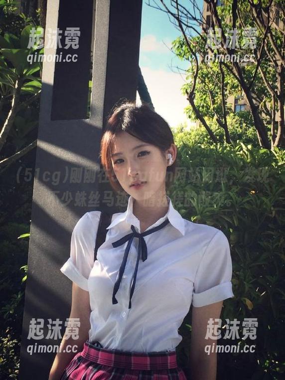 刚刚在51cgfun网站闲逛，发现不少蛛丝马迹，暗搓搓的酸爽。