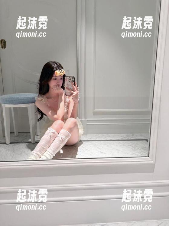 56吃瓜群众发布吃瓜新方式，顺便附带今晚的心情～