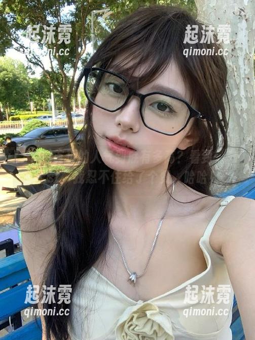 首页的人气到底有多高？看到“718.st”我忍不住给了个赞，哈哈！