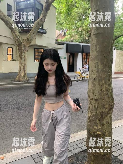 略带讽刺的更新，大伙儿在“718黑瓜吃料”的新八卦里又沉淀了几朵浪花