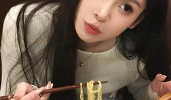 91吃瓜在线：今天的中午温暖人心的瓜要来了