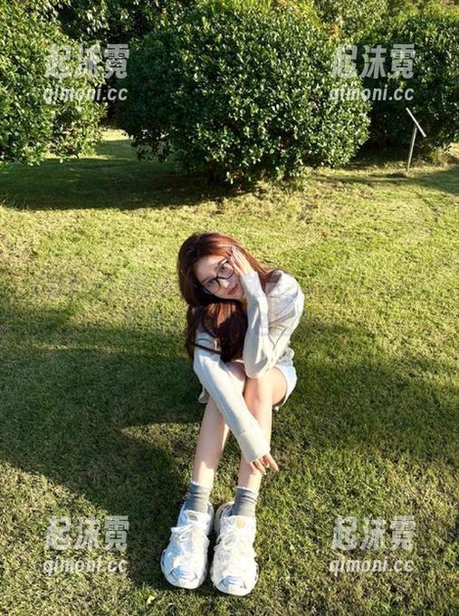 吃瓜资源大放送，tttzzz5.cc照亮了我的黑色幽默！