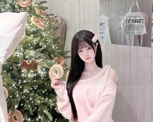 不小心滑到tttzzz5.cc网页：黑料虐心，破碎梦想的声音悄悄扬起。