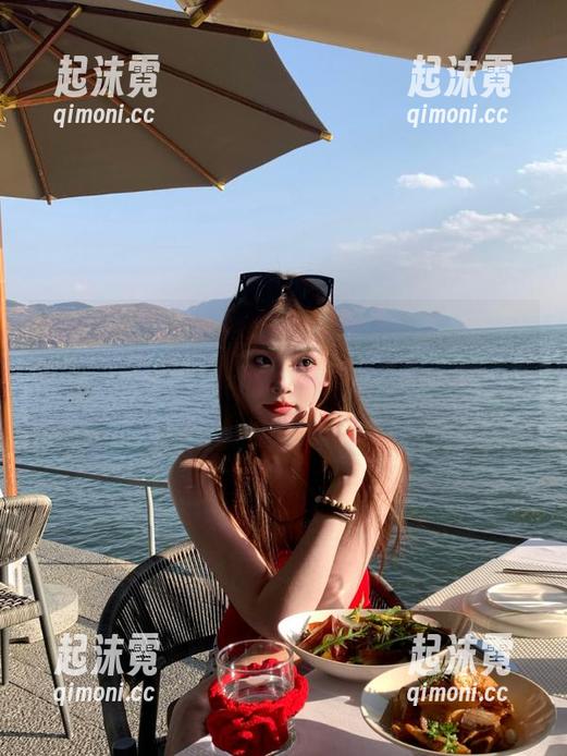 我下载了www吃瓜网，本以为能追上八卦，结果被无聊的讨论拉回了现实！