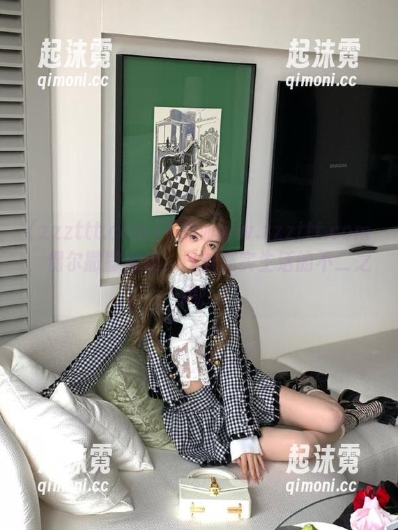 下载www.zzzttt.com，偶尔撒撒狗粮，日常充实生活的不二之选！