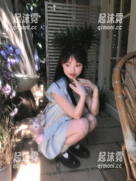 来看今天五一吃瓜网的这些视频，操心是老马的事，我不想参与！