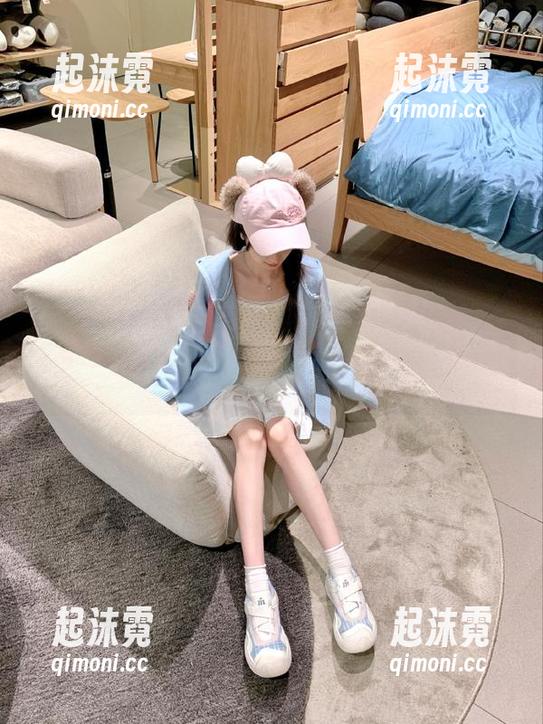 “免费吃瓜”官网有种让我上瘾的魔力，划几下就出事，活见鬼！