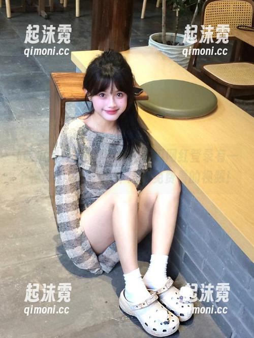 不得不说，吃瓜网红登录有一个神奇的功能，专车送上免费看的视频！