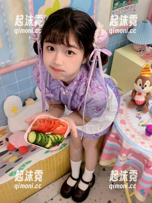 下载“吃瓜视频app”，我以为我只是想看热闹，结果竟然看成了心理剧…