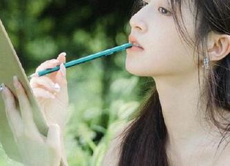 冲上网红吃瓜首页，快来看这些惊人的爆料！
