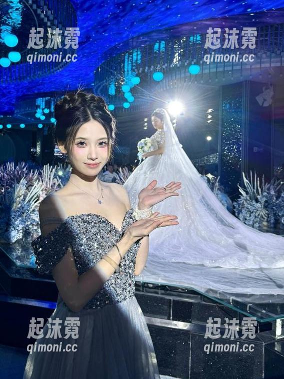 首页一打开就被万里长征黑料不打烊的风格震惊了，啥情况！