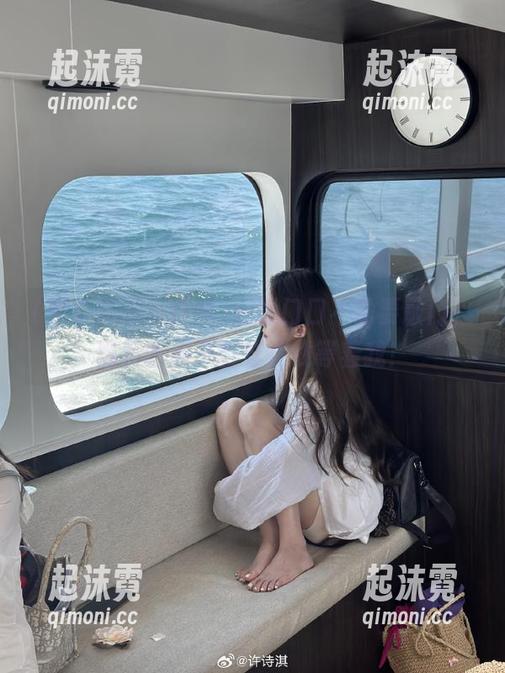 网曝门口不需要敲门，黑料吃瓜不打烊在线等着我！