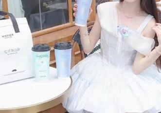 有谁来黑料吃瓜网在线吗？免费的话题热得快要翻了，我等不及了！
