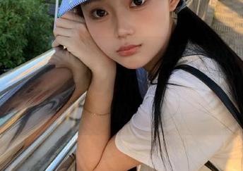 可别被抖音网红的滤镜迷了眼，点进“黑料吃瓜网站”传送门，看清真实的一切。