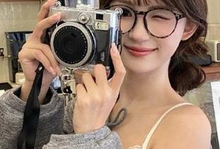 抖音网红们的舞台，链接到让人喷饭的黑料吃瓜网站！