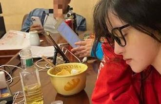 “黑料在线”的私聊频道，哪位瓜友先来出招？