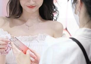 黑料社：只在这里吃瓜，永不迷路的独家八卦舔蜜！