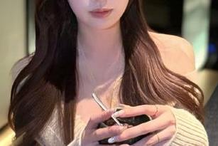 黑料网官网：夜深人静时，瓜声不住，绝不打烊