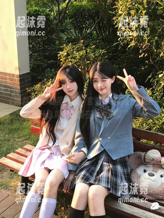 下载黑料网，官方怀疑你还没见证过什么叫做‘蹲在墙角吃瓜’!
