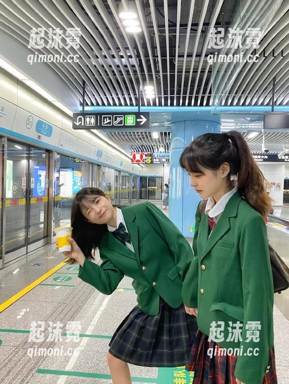 黑料网苹果版：带你午夜追剧，八卦疯狂不打烊！