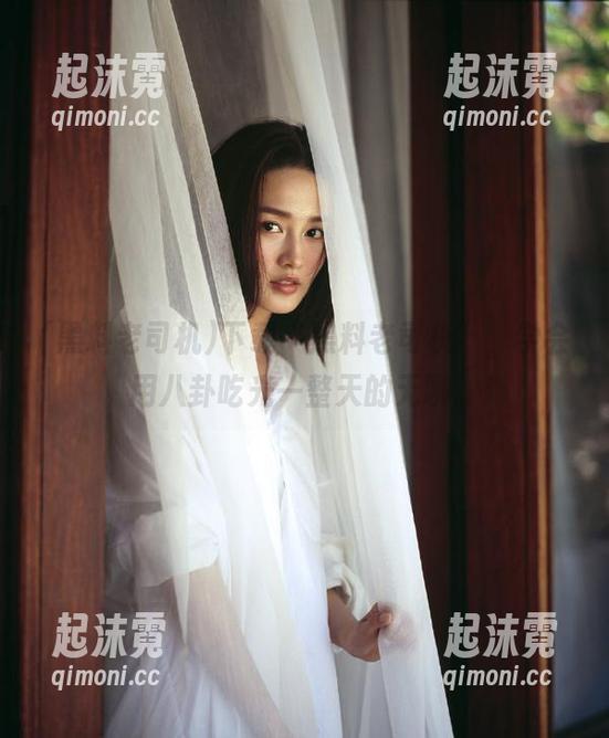 下载“黑料老司机”，学会用八卦吃光一整天的无聊。